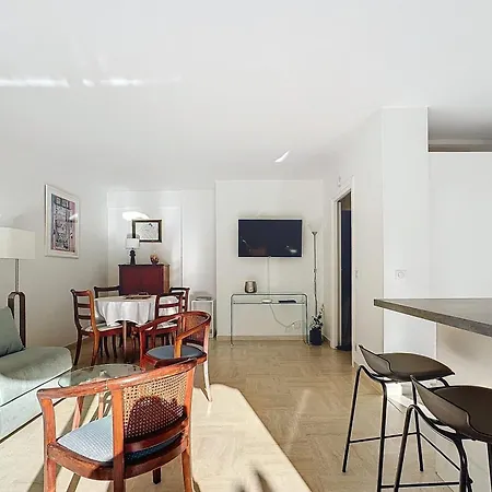 2p Palm - Close To The Center And Beaches Apartment *