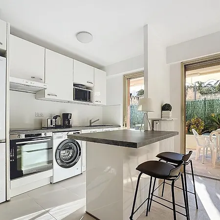 Apartment 2p Palm - Close To The Center And Beaches *